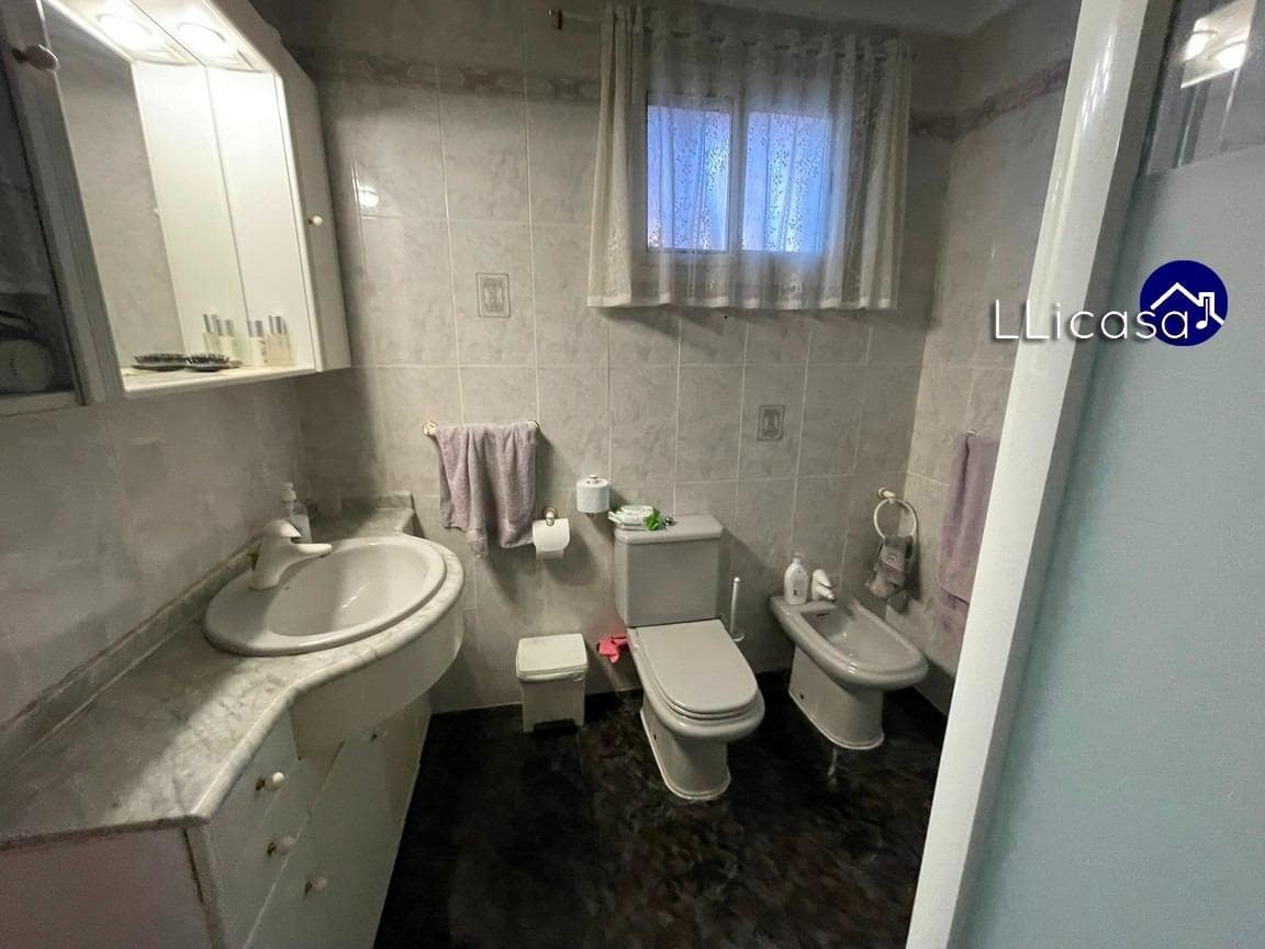 5 soveværelse Villa til salg i Lliria med swimmingpool garage - € 349.000 (Ref: 8710352)