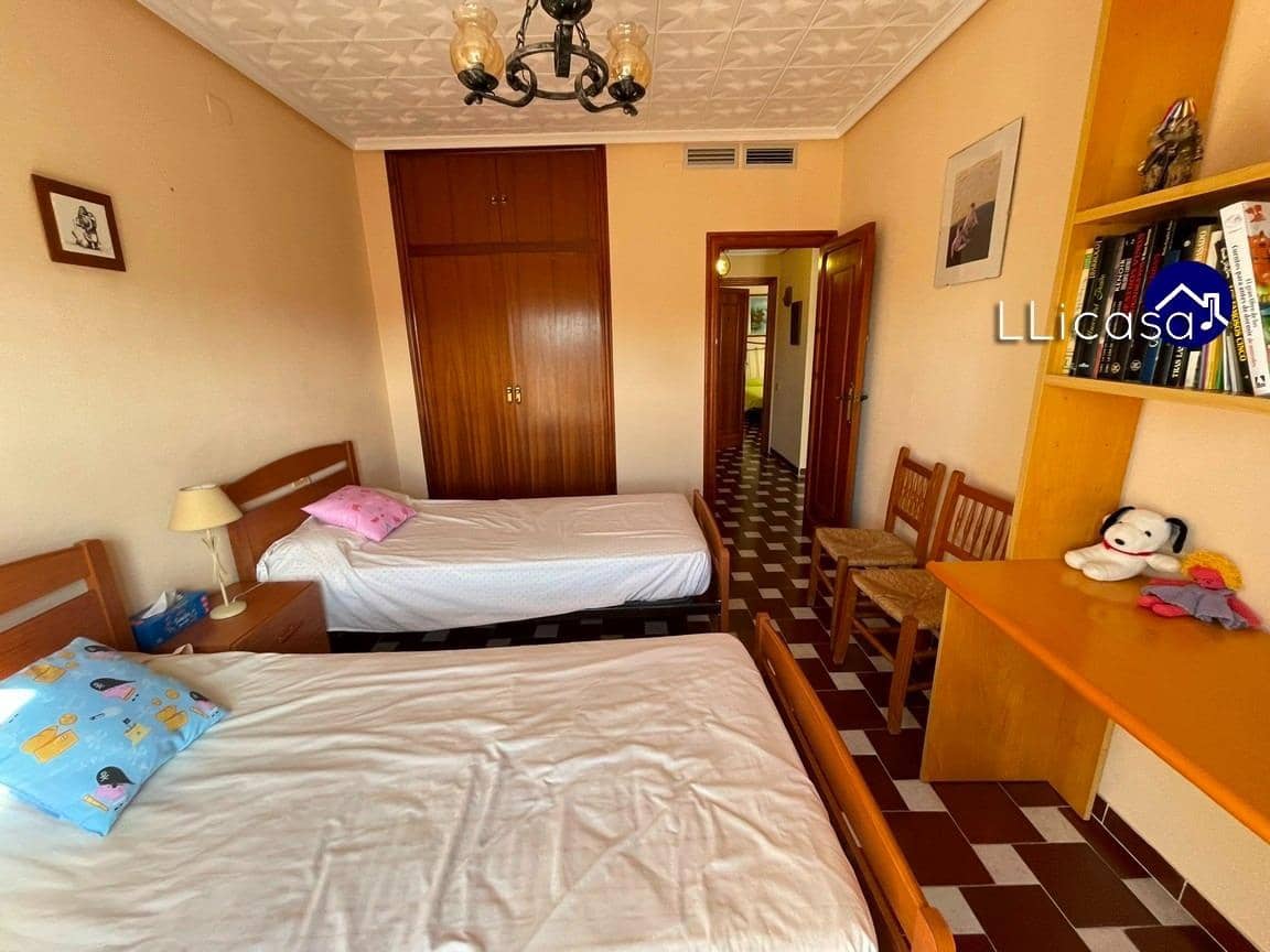 5 soveværelse Villa til salg i Lliria med swimmingpool garage - € 349.000 (Ref: 8710352)