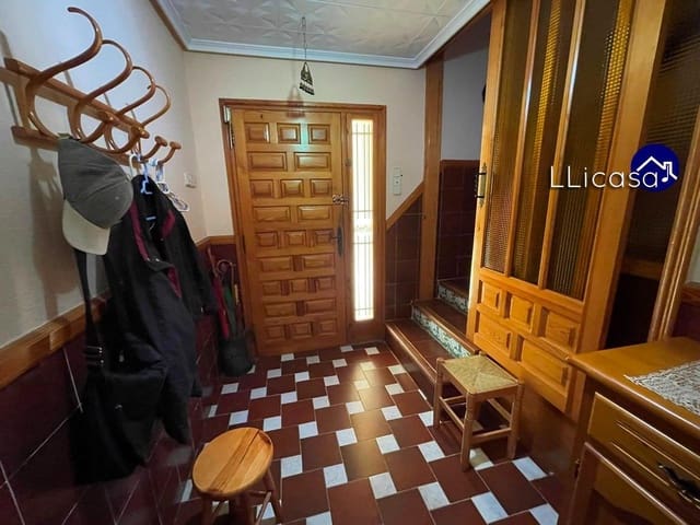 5 bedroom Villa for sale in Llíria with pool garage - € 349,000 (Ref: 8710352)