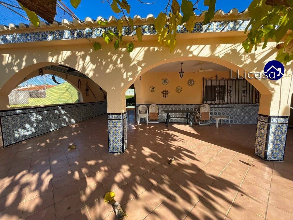 5 soveværelse Villa til salg i Lliria med swimmingpool garage - € 349.000 (Ref: 8710352)