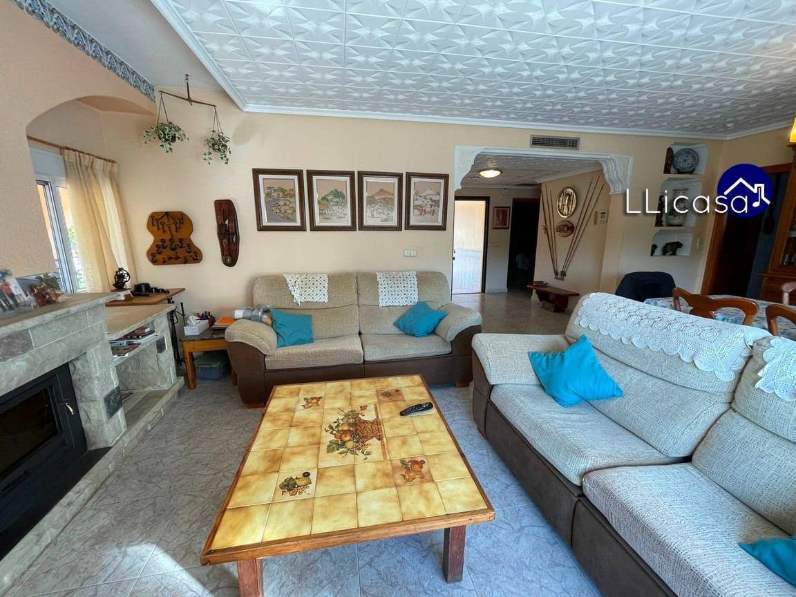 5 soveværelse Villa til salg i Lliria med swimmingpool garage - € 349.000 (Ref: 8710352)