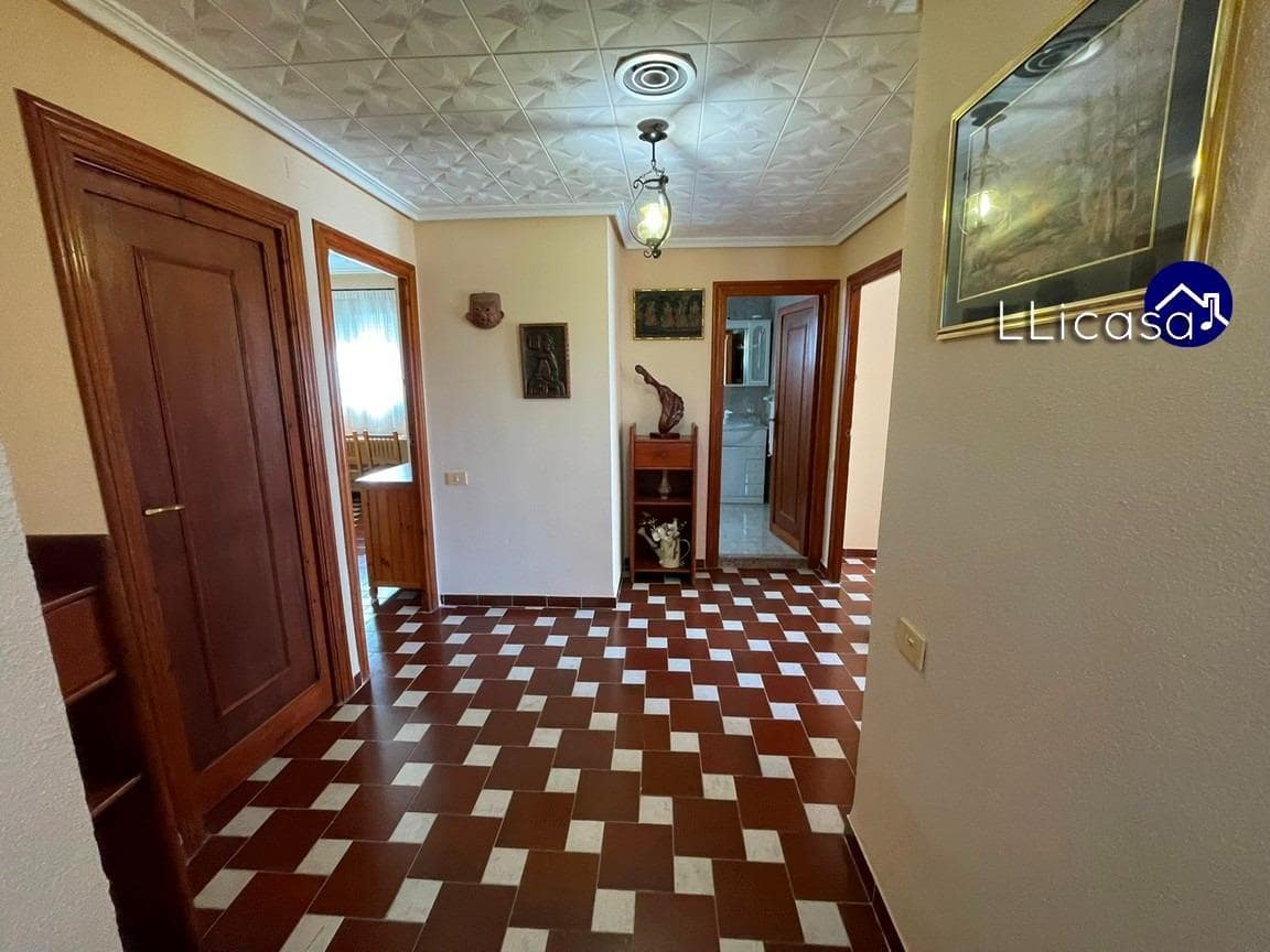 5 soveværelse Villa til salg i Lliria med swimmingpool garage - € 349.000 (Ref: 8710352)