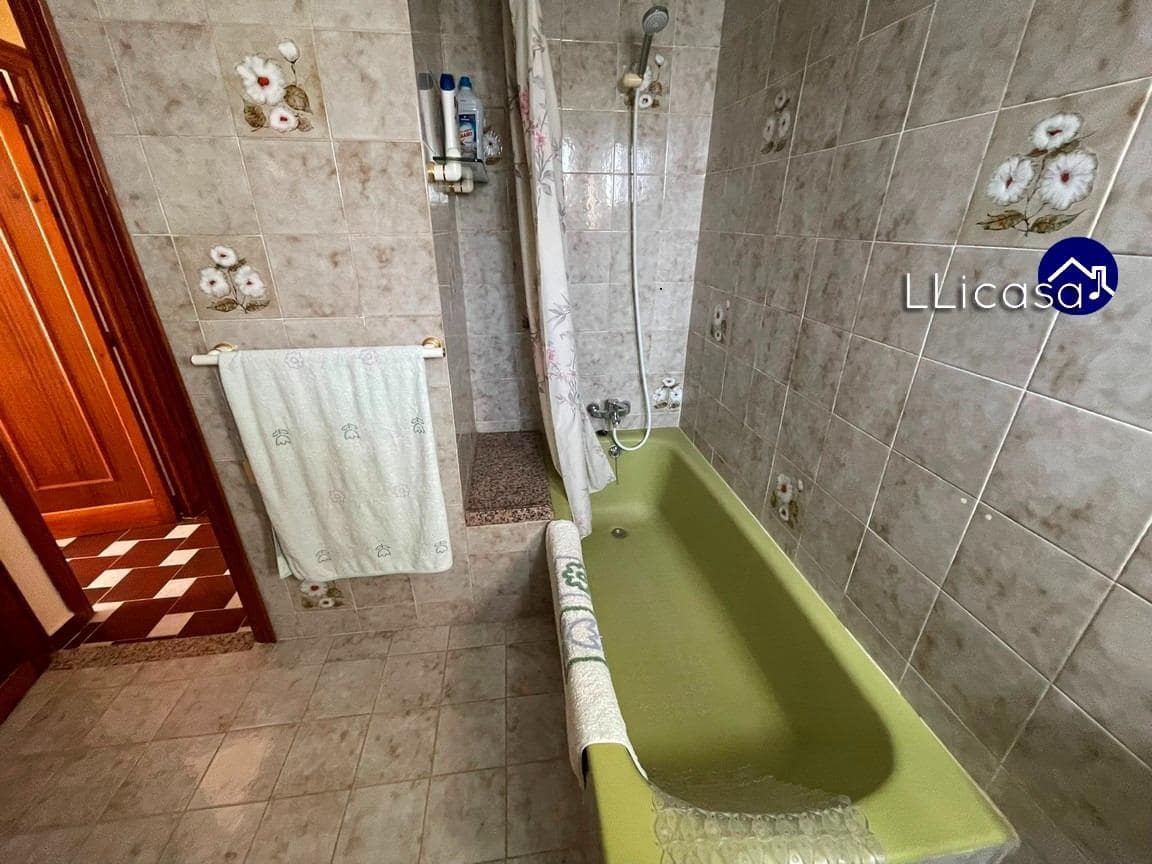 5 soveværelse Villa til salg i Lliria med swimmingpool garage - € 349.000 (Ref: 8710352)