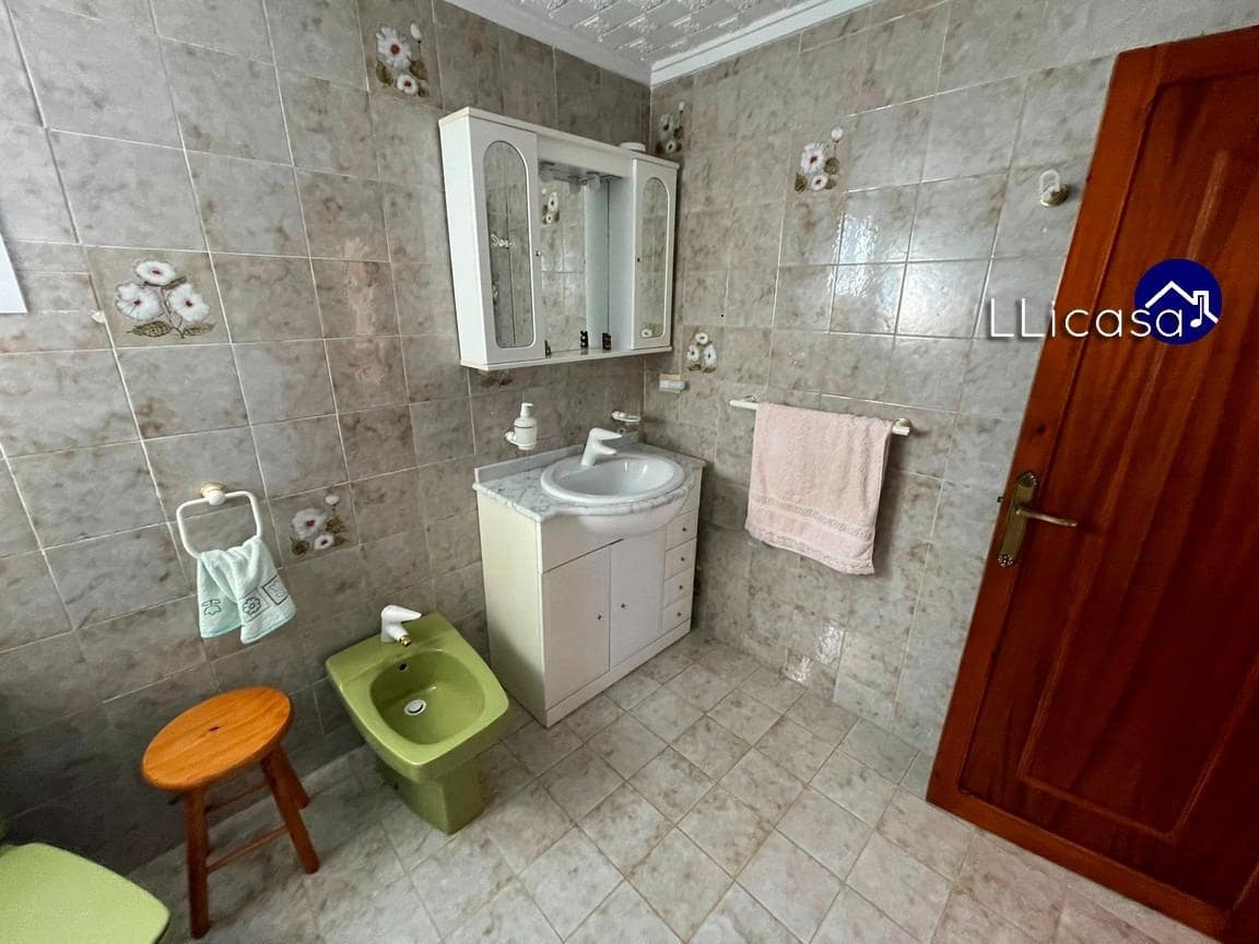 5 soveværelse Villa til salg i Lliria med swimmingpool garage - € 349.000 (Ref: 8710352)