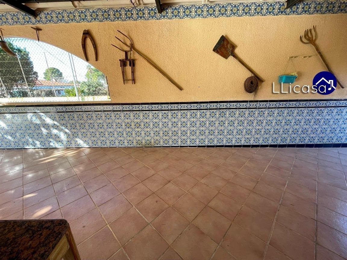 5 soveværelse Villa til salg i Lliria med swimmingpool garage - € 349.000 (Ref: 8710352)