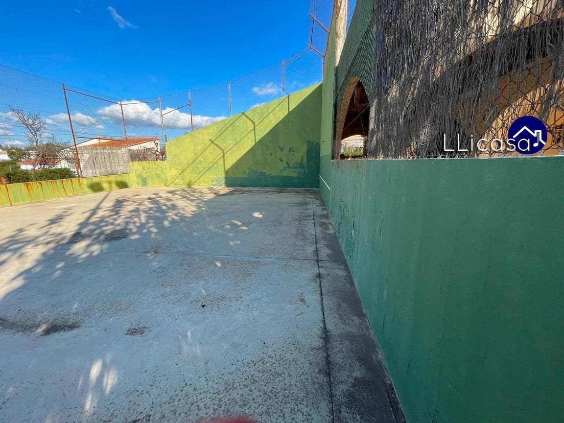 5 soveværelse Villa til salg i Lliria med swimmingpool garage - € 349.000 (Ref: 8710352)