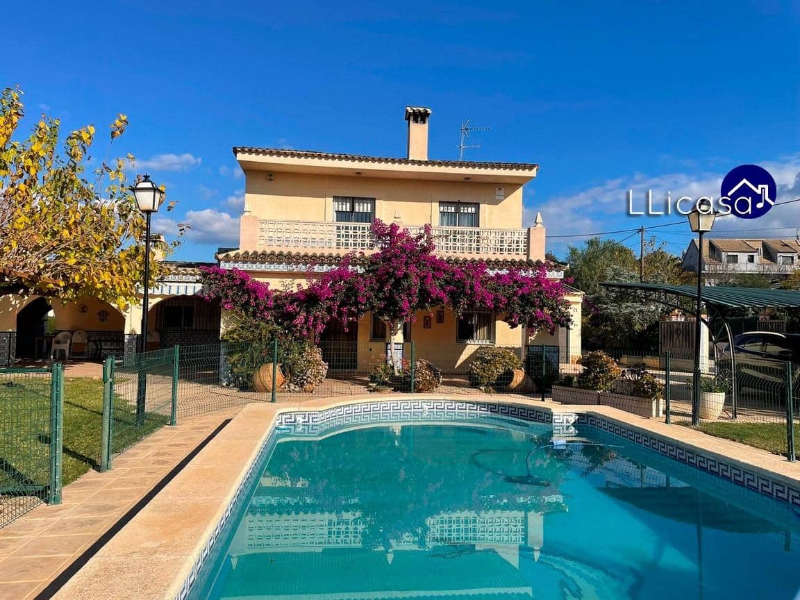 5 soveværelse Villa til salg i Lliria med swimmingpool garage - € 349.000 (Ref: 8710352)