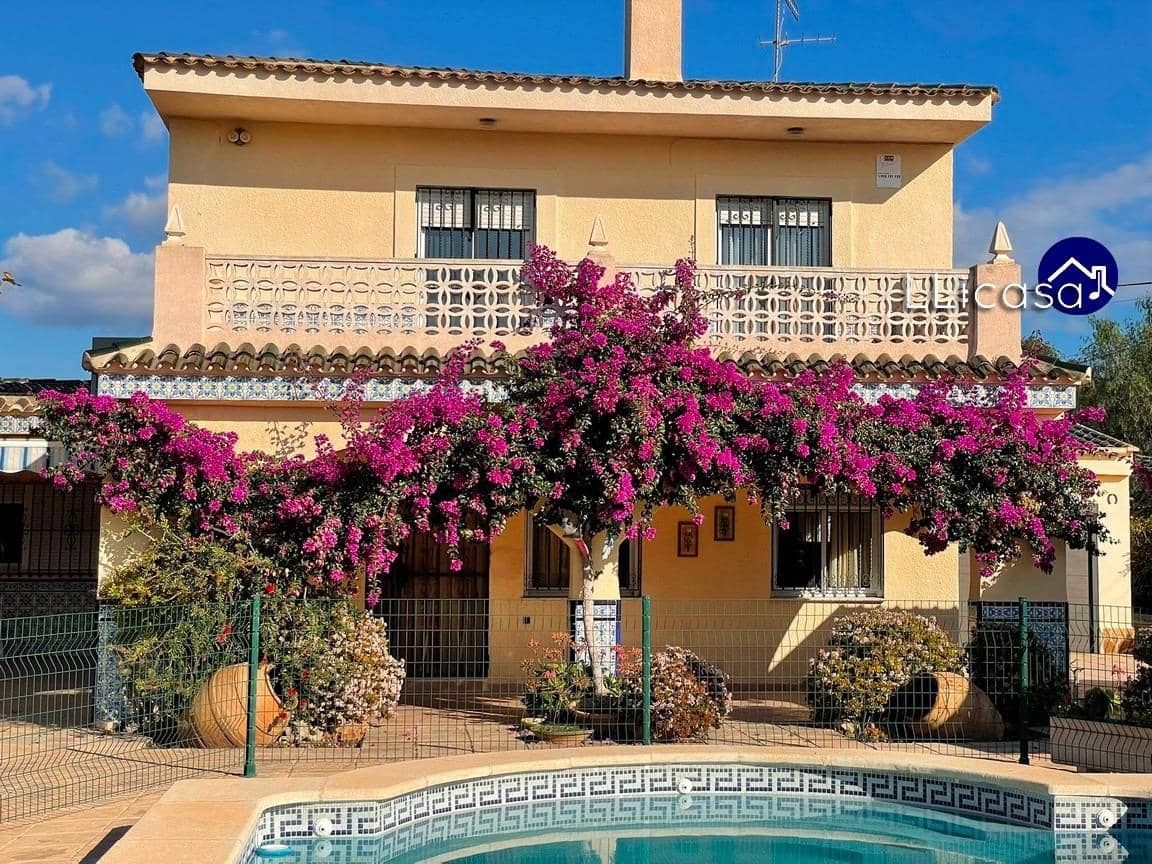 5 soveværelse Villa til salg i Lliria med swimmingpool garage - € 349.000 (Ref: 8710352)