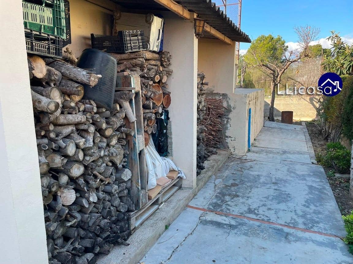 5 soveværelse Villa til salg i Lliria med swimmingpool garage - € 349.000 (Ref: 8710352)