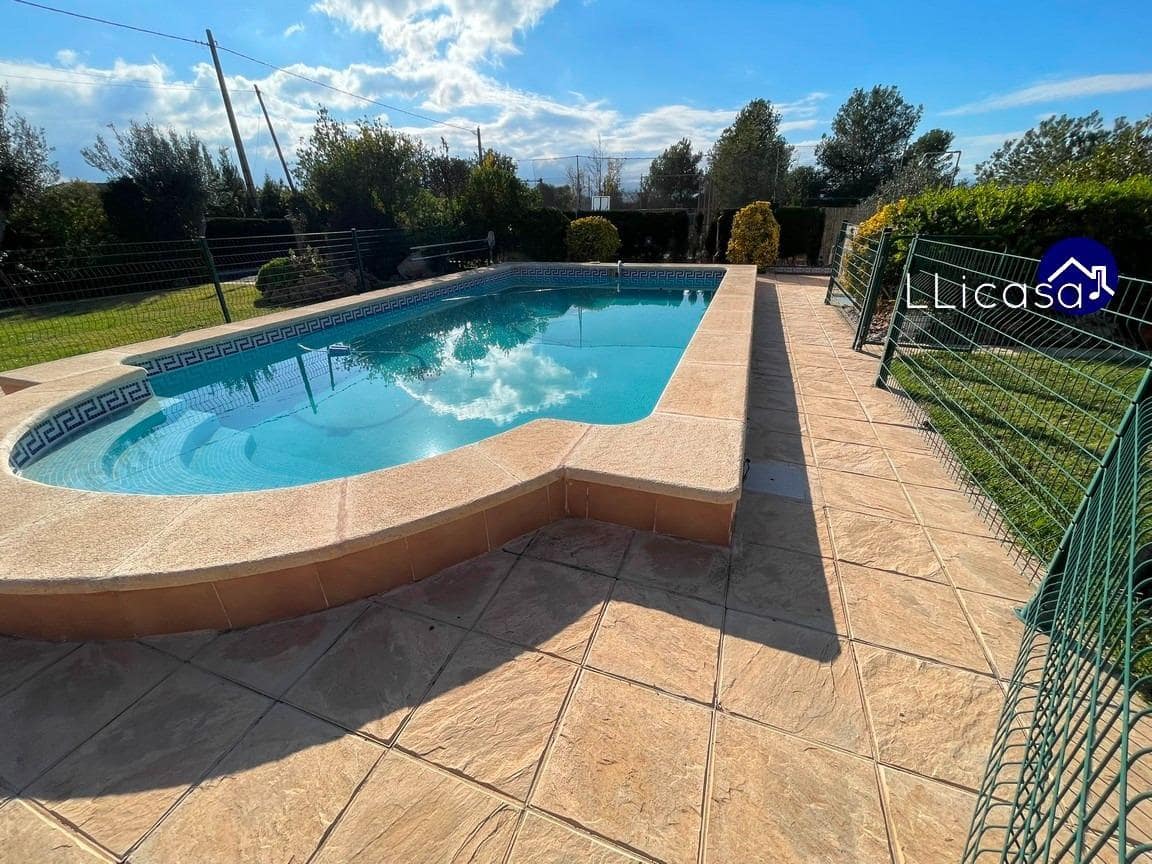 5 soveværelse Villa til salg i Lliria med swimmingpool garage - € 349.000 (Ref: 8710352)