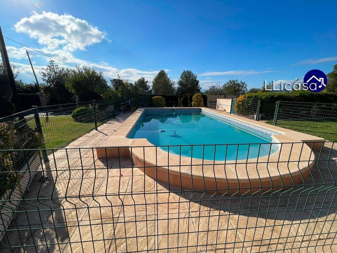 5 soveværelse Villa til salg i Lliria med swimmingpool garage - € 349.000 (Ref: 8710352)