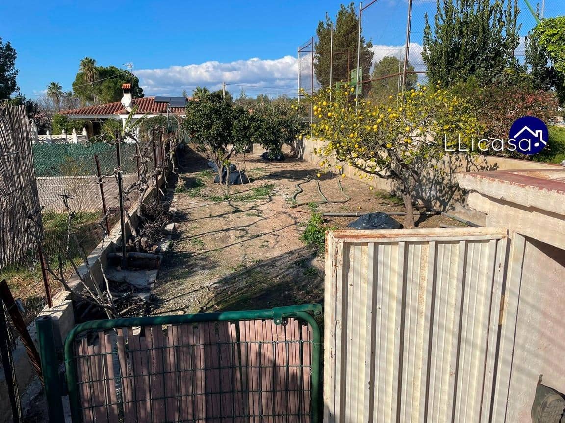 5 soveværelse Villa til salg i Lliria med swimmingpool garage - € 349.000 (Ref: 8710352)