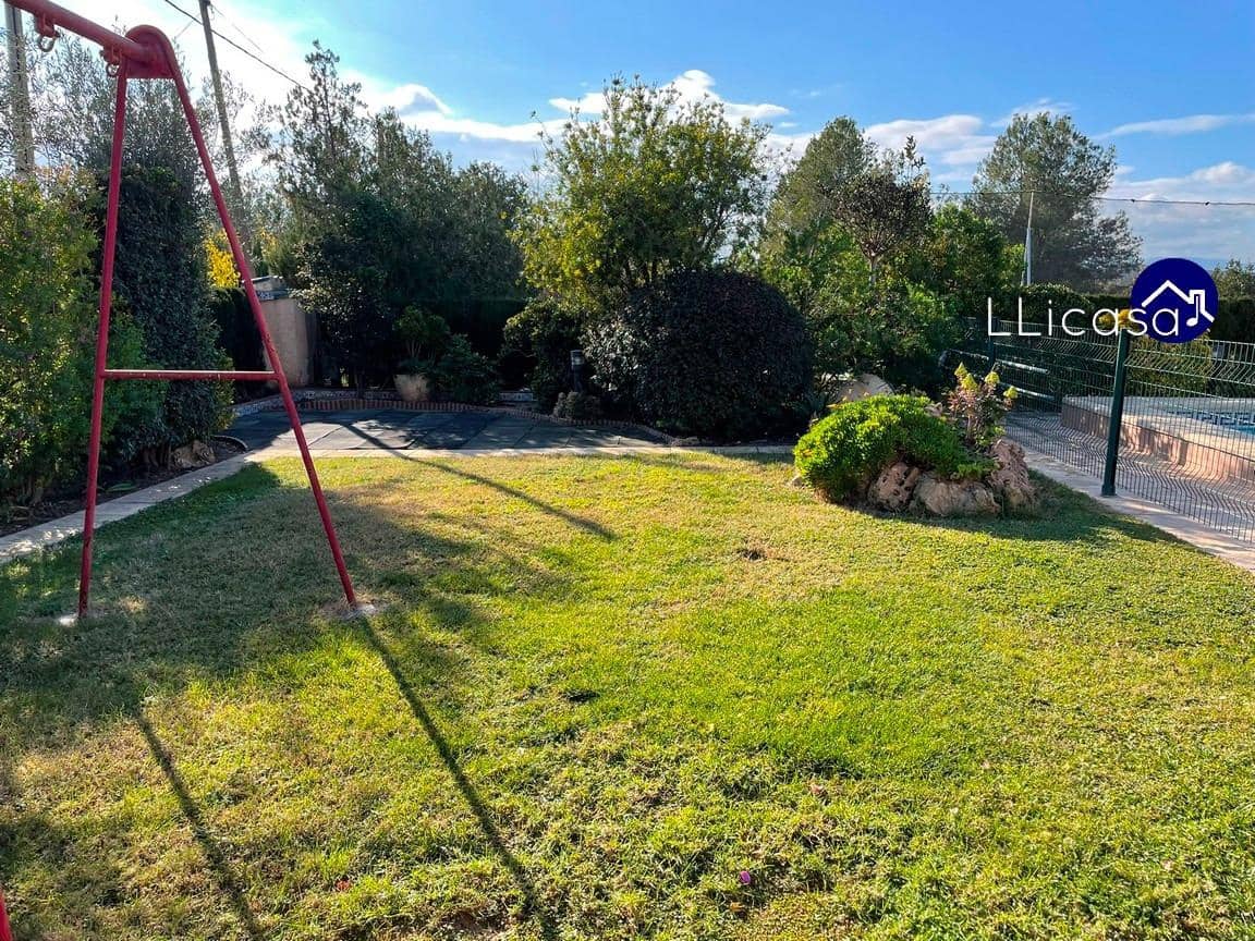 5 soveværelse Villa til salg i Lliria med swimmingpool garage - € 349.000 (Ref: 8710352)