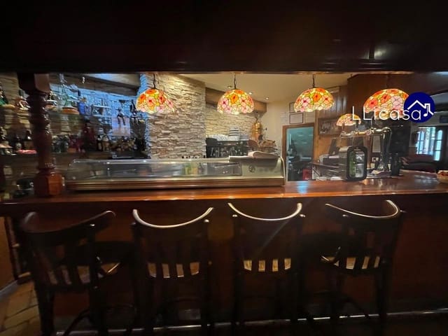 4 bedroom Commercial for sale in Llíria - € 70,000 (Ref: 8752711)