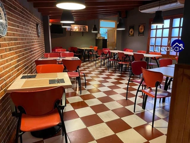 4 bedroom Commercial for sale in Llíria - € 70,000 (Ref: 8752711)