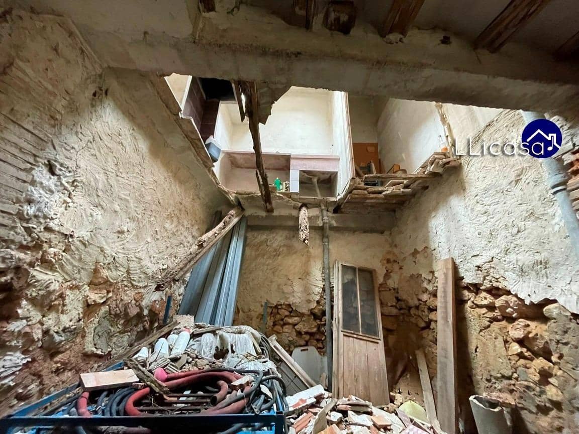 3 soveværelse Byhus til salg i Benisano - € 60.000 (Ref: 8849703)