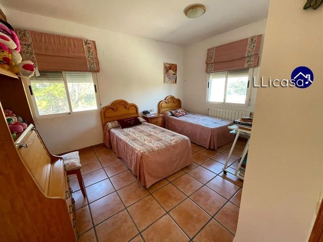 3 soverom Villa til salgs i La Pobla de Vallbona med svømmebasseng - € 349 900 (Ref: 8879821)