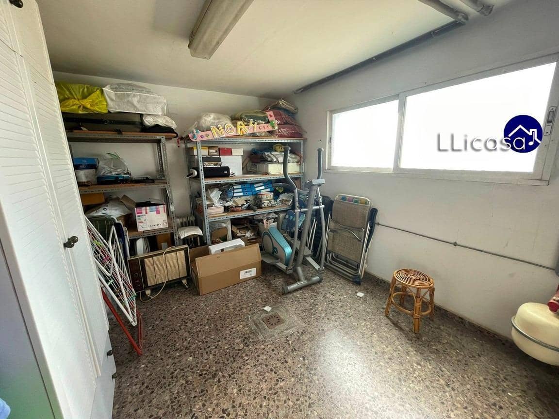 3 soveværelse Villa til salg i La Pobla de Vallbona med swimmingpool - € 349.900 (Ref: 8879821)