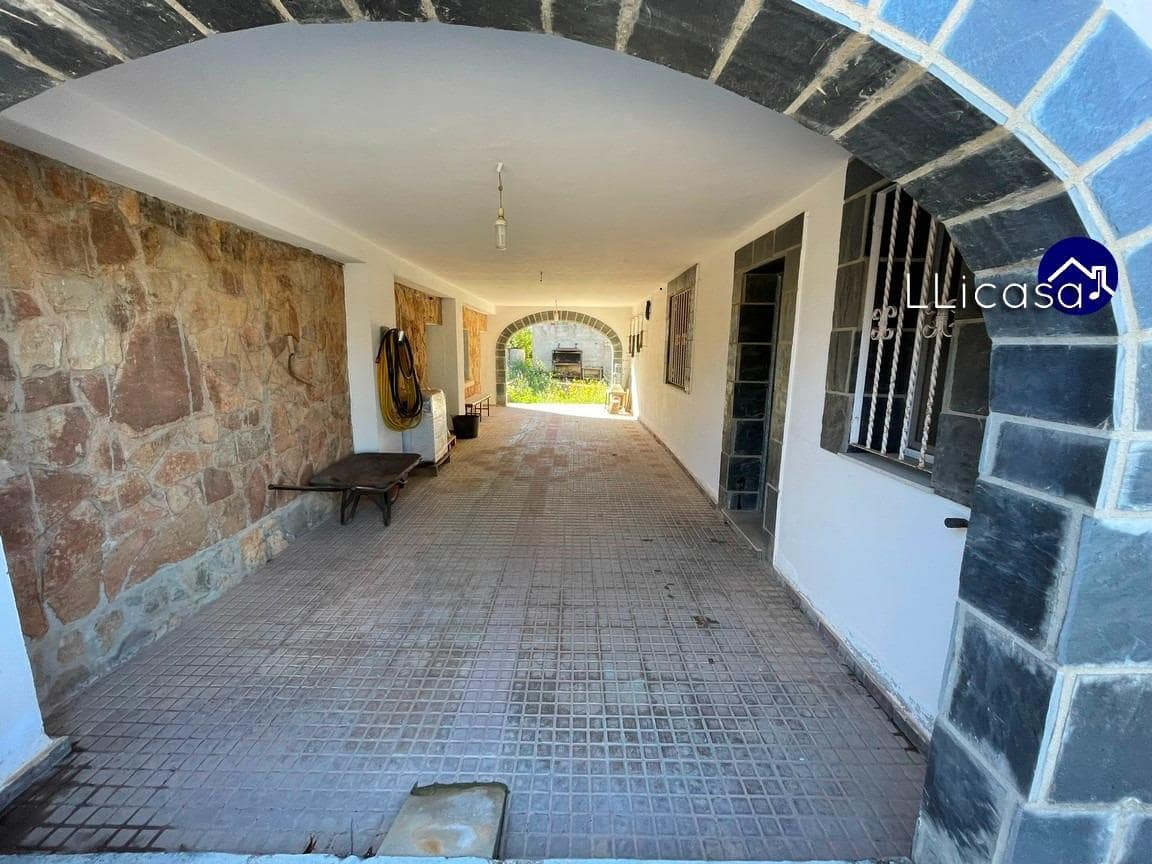 3 soveværelse Villa til salg i La Pobla de Vallbona med swimmingpool - € 349.900 (Ref: 8879821)