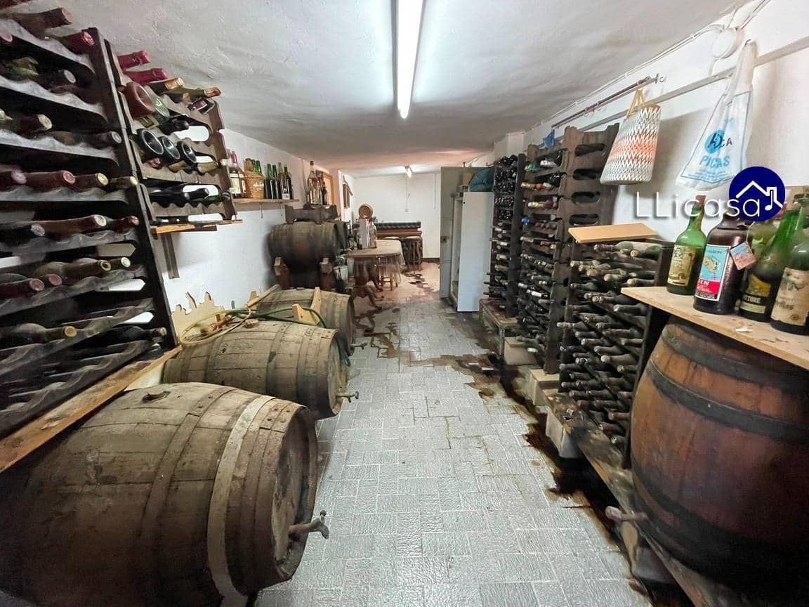 3 soveværelse Villa til salg i La Pobla de Vallbona med swimmingpool - € 349.900 (Ref: 8879821)