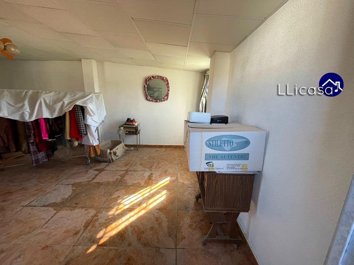 3 soveværelse Villa til salg i La Pobla de Vallbona med swimmingpool - € 349.900 (Ref: 8879821)