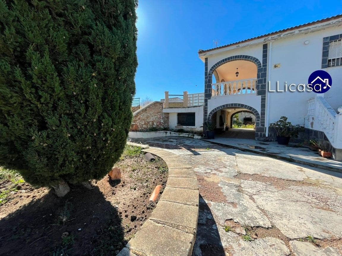 3 soveværelse Villa til salg i La Pobla de Vallbona med swimmingpool - € 349.900 (Ref: 8879821)