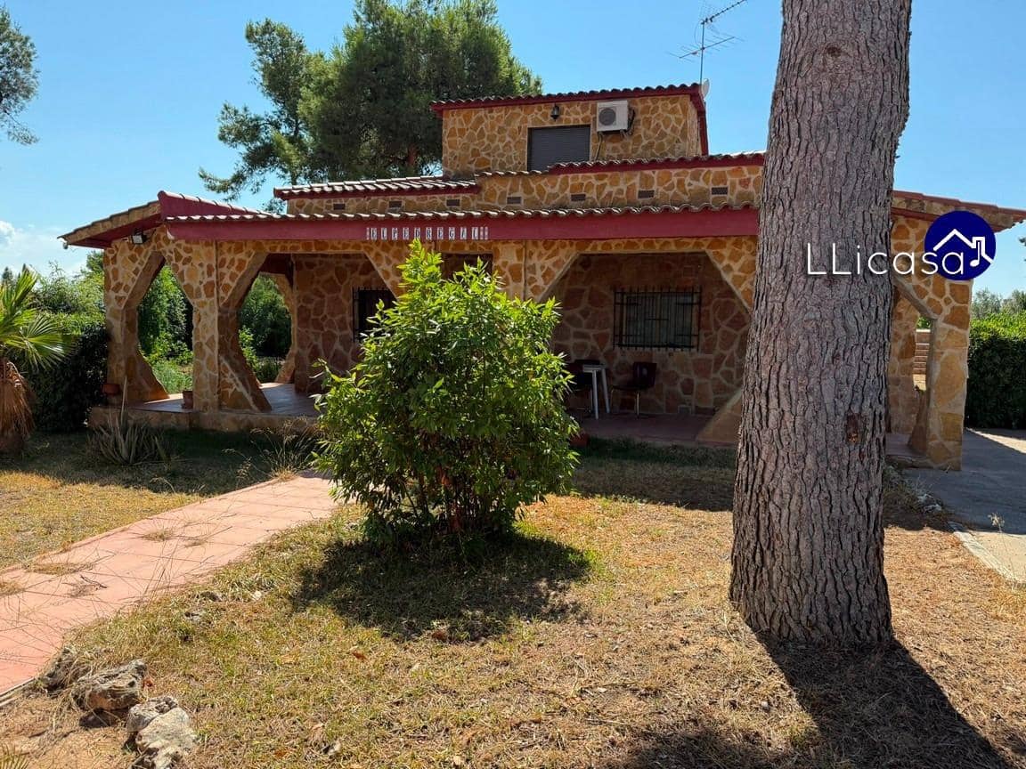 5 soveværelse Villa til salg i Lliria med swimmingpool - € 239.900 (Ref: 9130368)