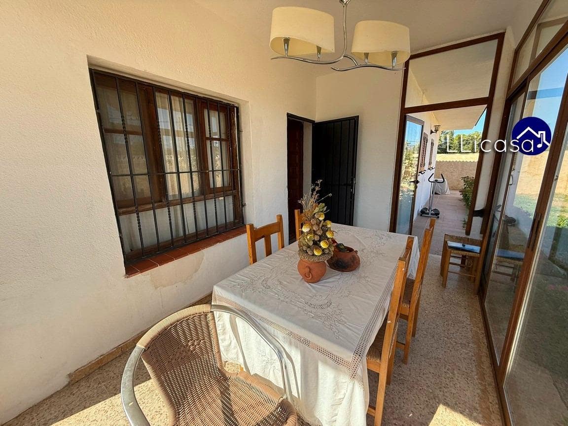 4 slaapkamer Villa te koop in Macastre - € 185.000 (Ref: 9247075)