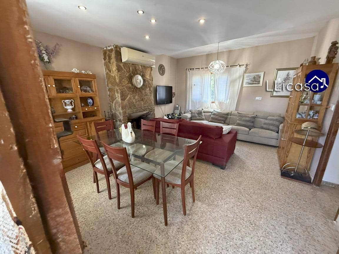 4 slaapkamer Villa te koop in Macastre - € 185.000 (Ref: 9247075)