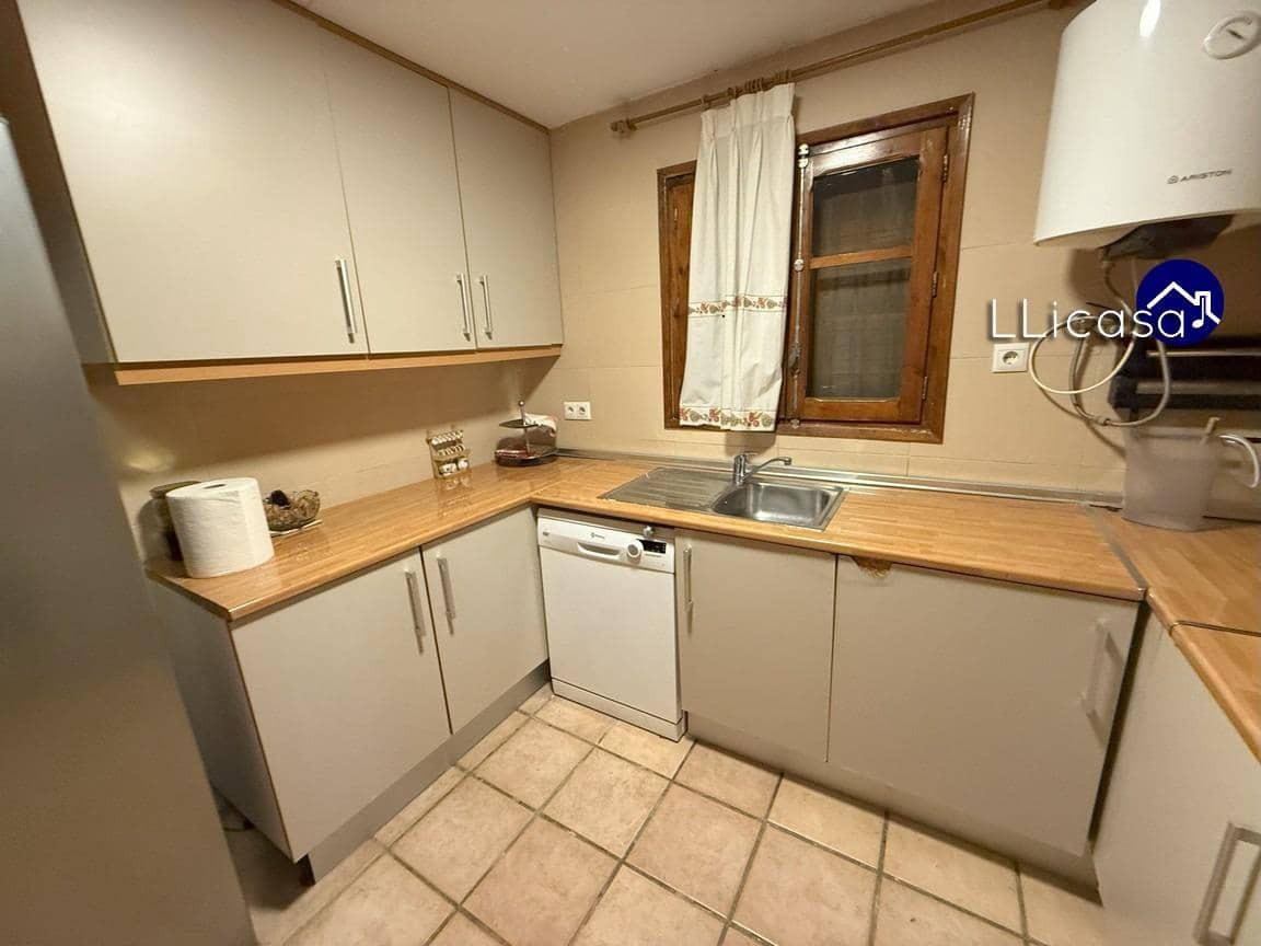 4 slaapkamer Villa te koop in Macastre - € 185.000 (Ref: 9247075)