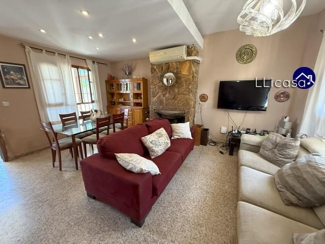 4 bedroom Villa for sale in Macastre - € 185,000 (Ref: 9247075)