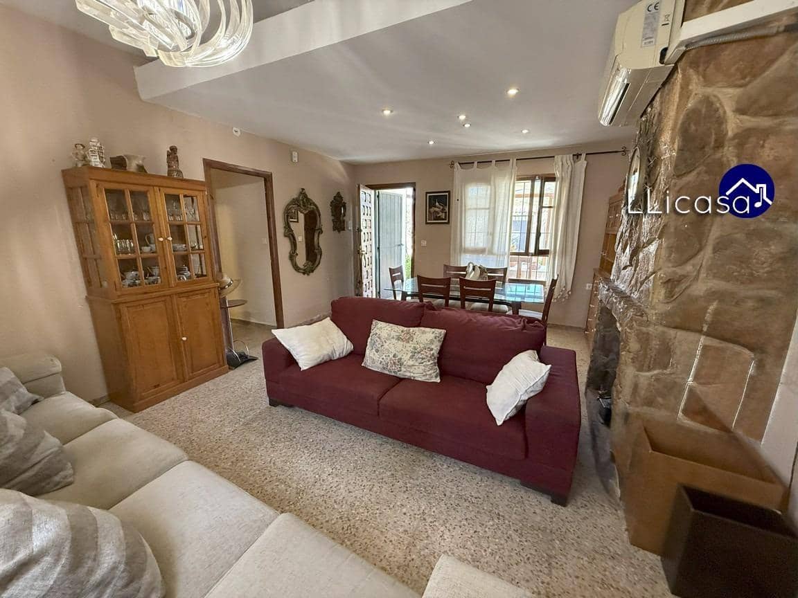 4 slaapkamer Villa te koop in Macastre - € 185.000 (Ref: 9247075)