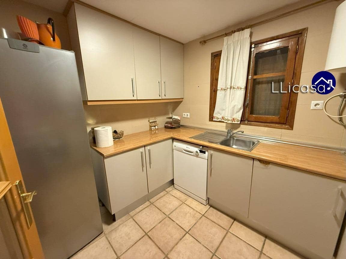 4 slaapkamer Villa te koop in Macastre - € 185.000 (Ref: 9247075)