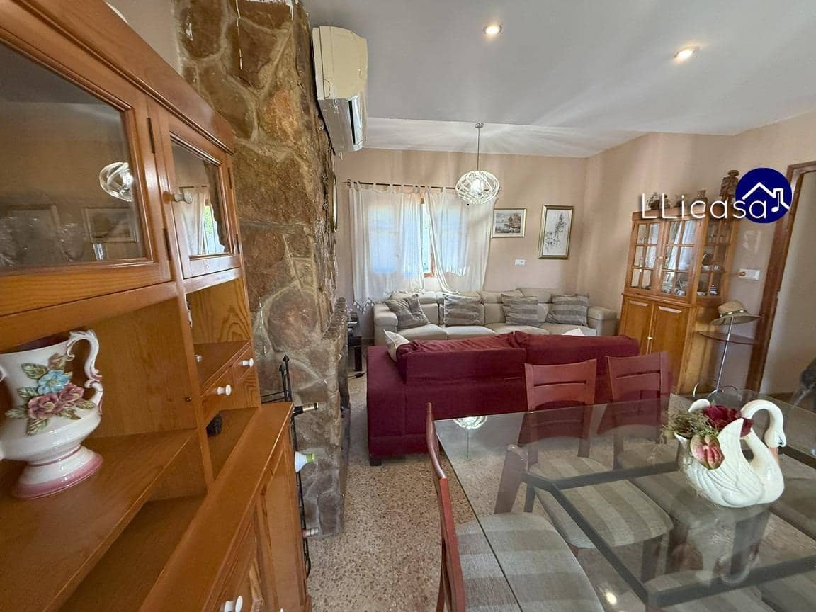 4 slaapkamer Villa te koop in Macastre - € 185.000 (Ref: 9247075)