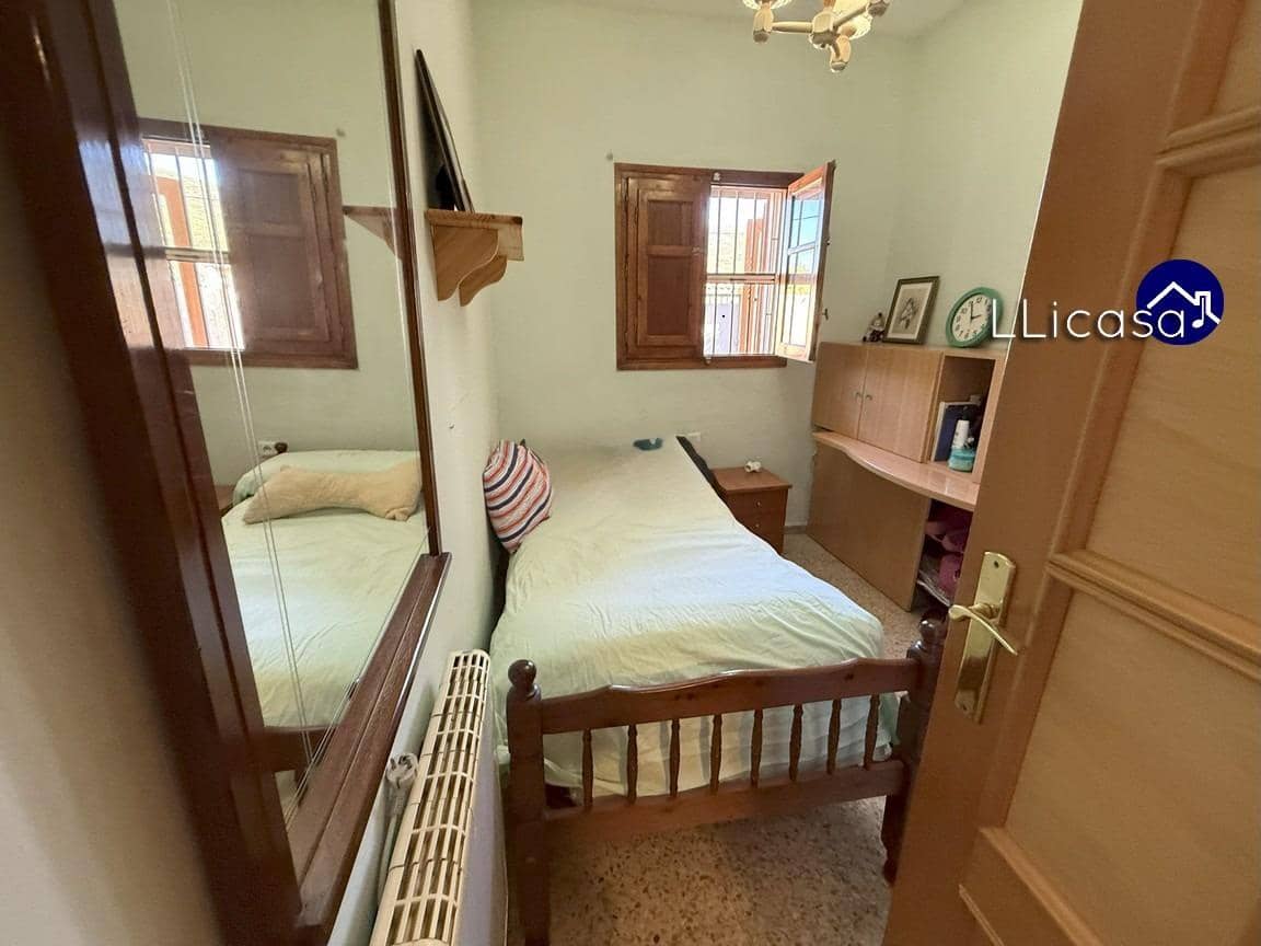 4 slaapkamer Villa te koop in Macastre - € 185.000 (Ref: 9247075)