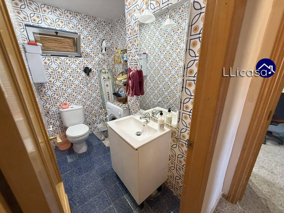 4 slaapkamer Villa te koop in Macastre - € 185.000 (Ref: 9247075)