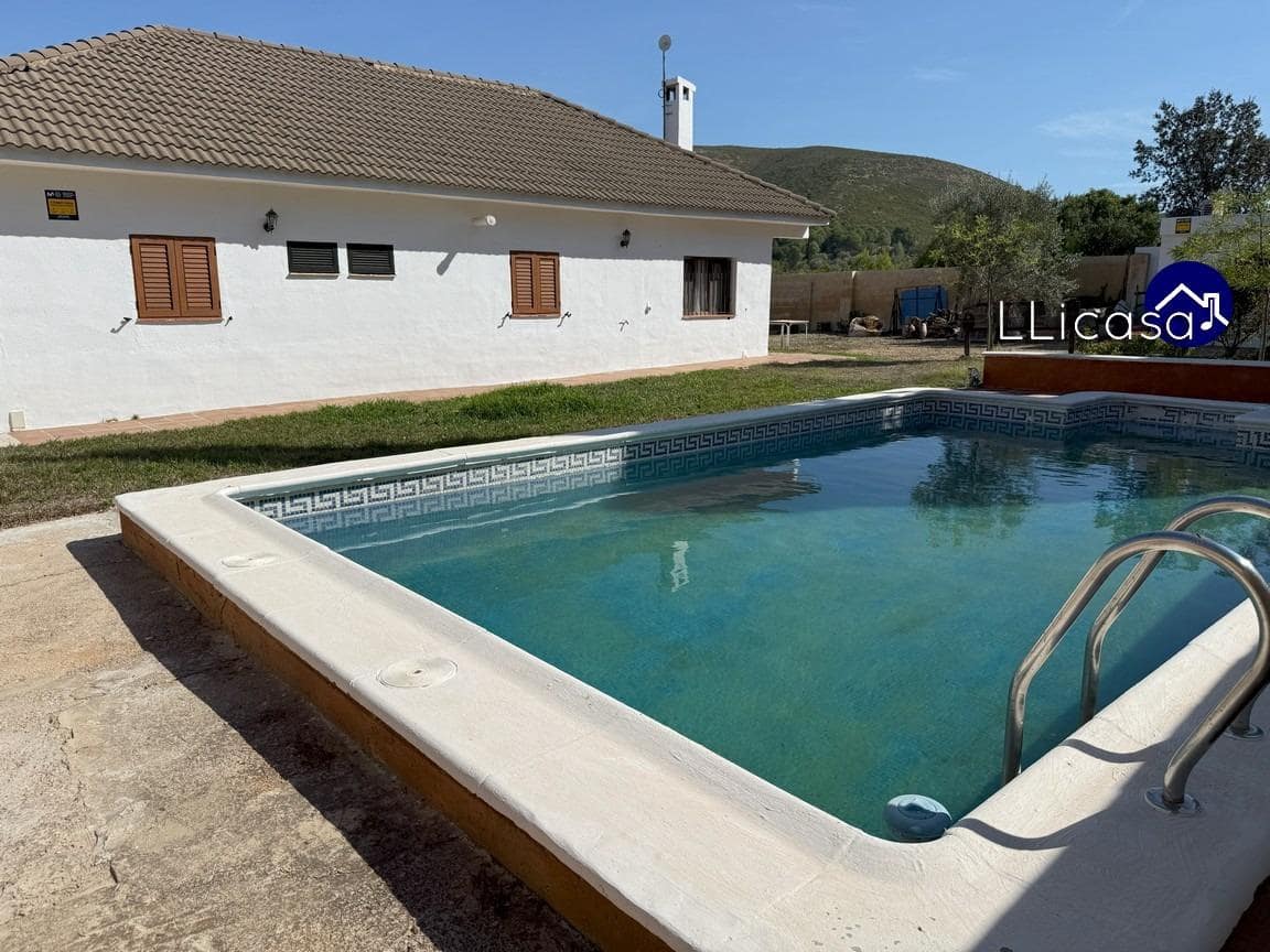 4 slaapkamer Villa te koop in Macastre - € 185.000 (Ref: 9247075)