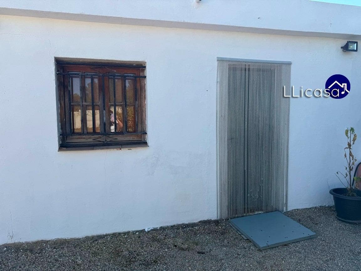 4 slaapkamer Villa te koop in Macastre - € 185.000 (Ref: 9247075)