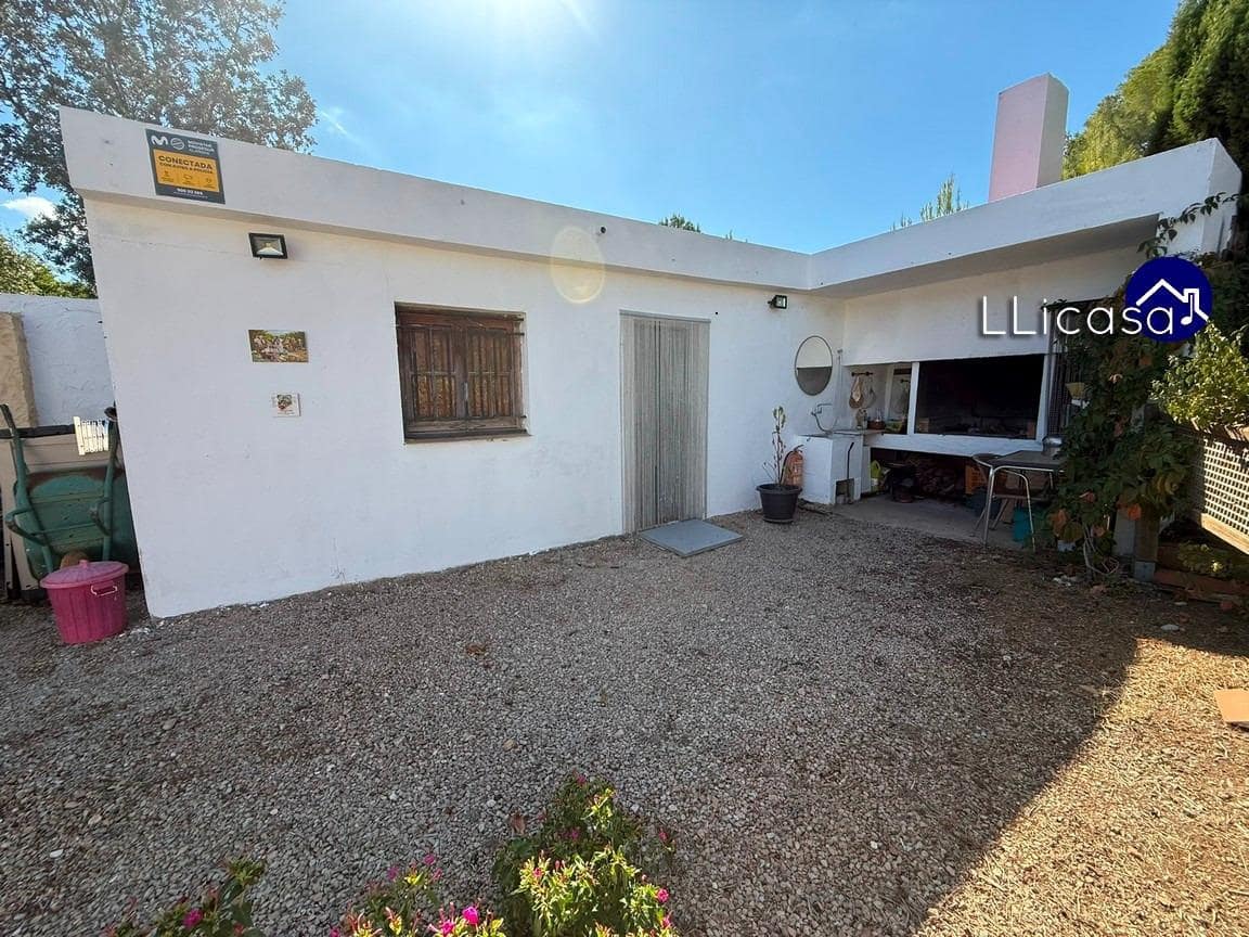 4 slaapkamer Villa te koop in Macastre - € 185.000 (Ref: 9247075)