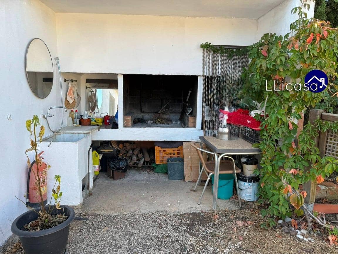 4 slaapkamer Villa te koop in Macastre - € 185.000 (Ref: 9247075)