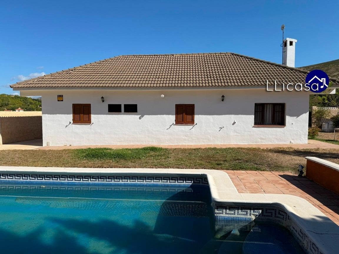 4 slaapkamer Villa te koop in Macastre - € 185.000 (Ref: 9247075)