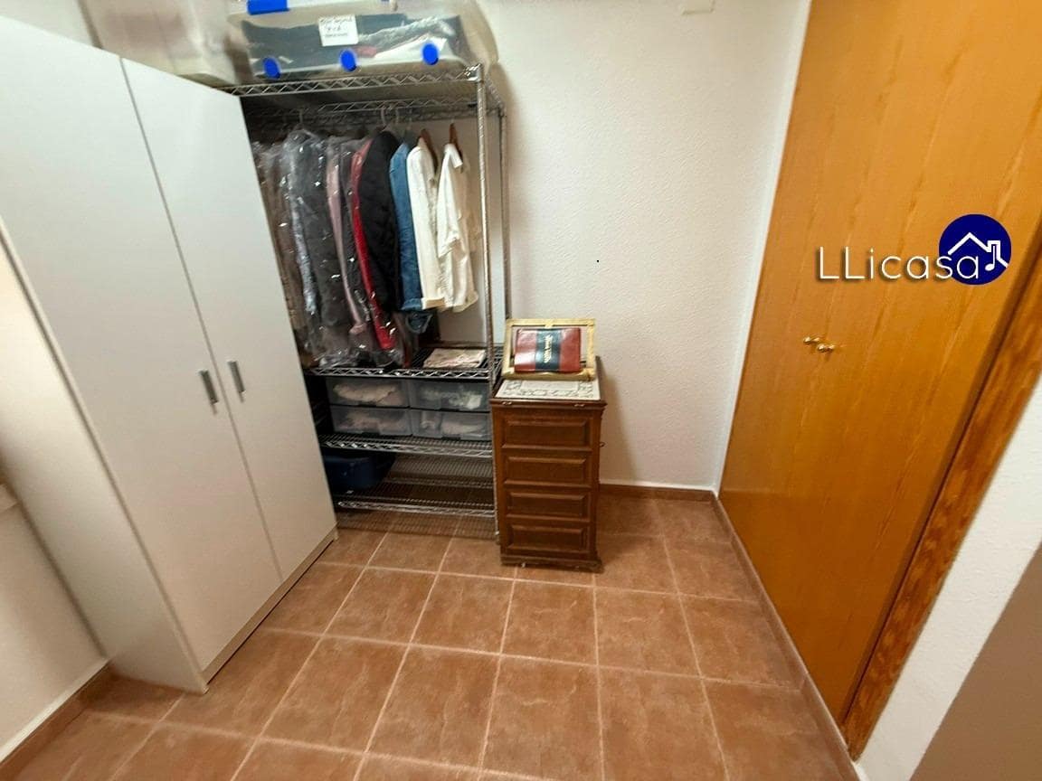 3 sypialnia Dom blizniak na sprzedaż w La Pobla de Vallbona z basenem - 385 000 € (Ref: 9303701)