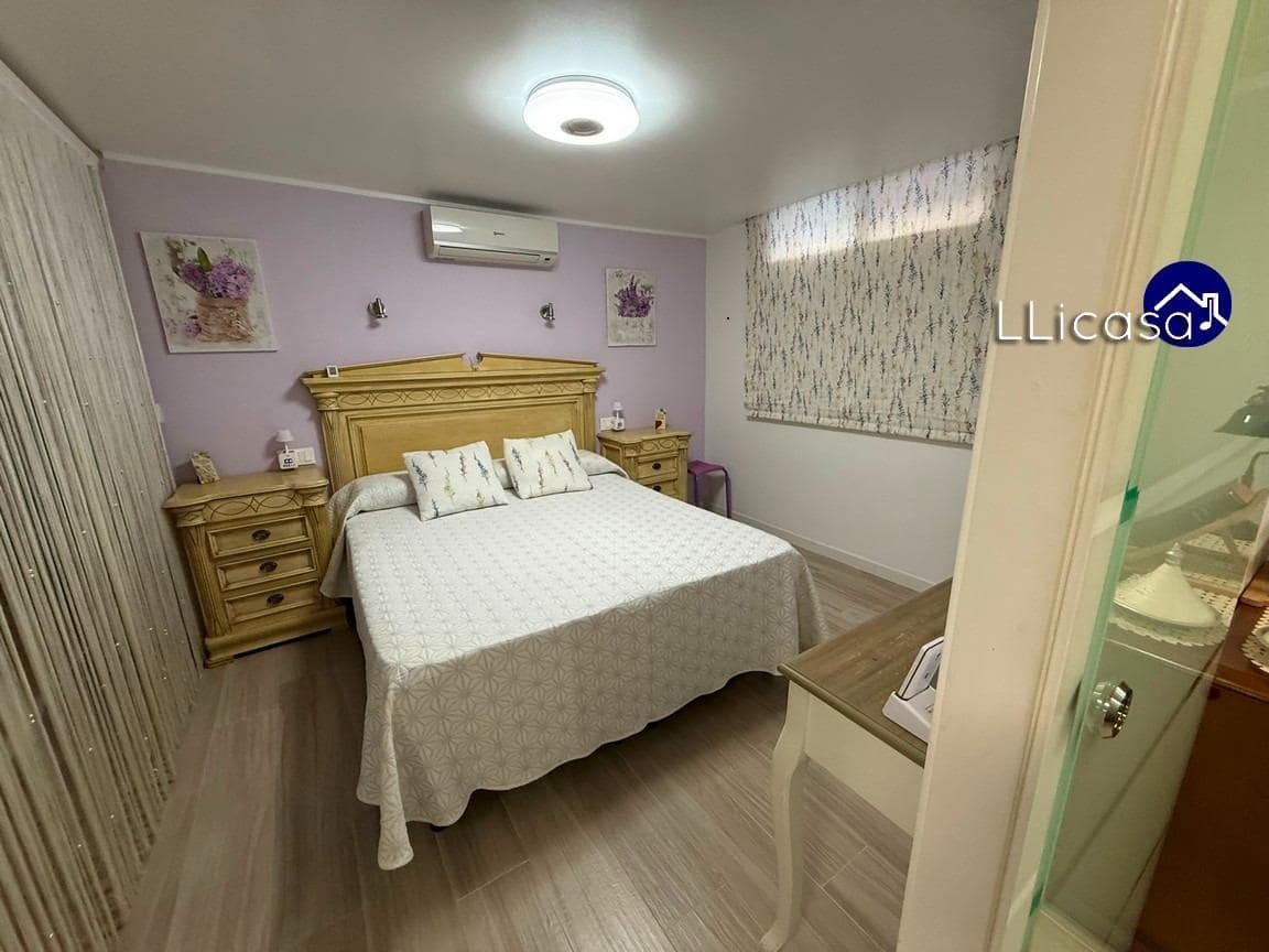 3 sypialnia Dom blizniak na sprzedaż w La Pobla de Vallbona z basenem - 385 000 € (Ref: 9303701)