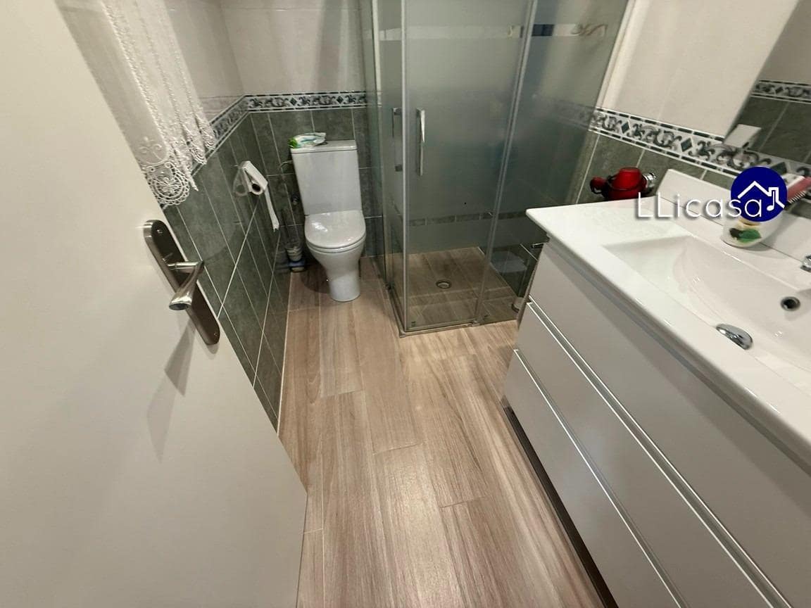 3 sypialnia Dom blizniak na sprzedaż w La Pobla de Vallbona z basenem - 385 000 € (Ref: 9303701)