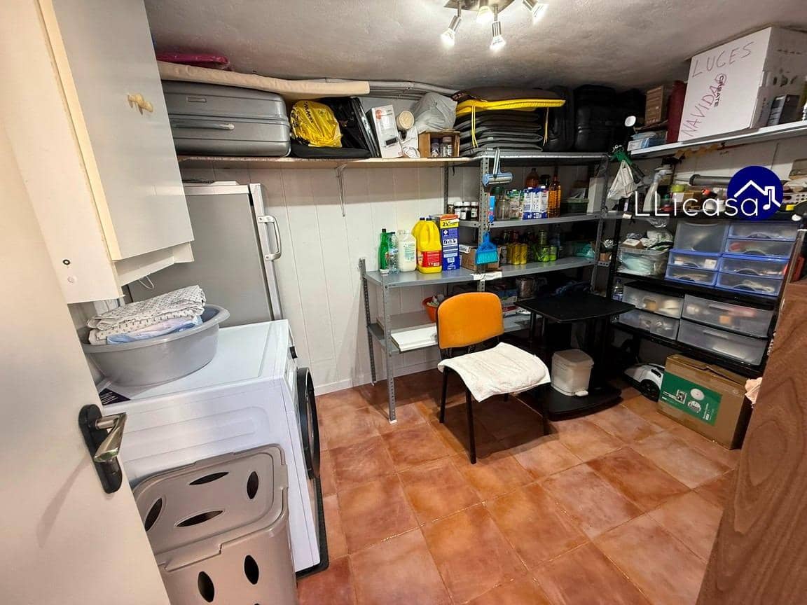 3 sypialnia Dom blizniak na sprzedaż w La Pobla de Vallbona z basenem - 385 000 € (Ref: 9303701)