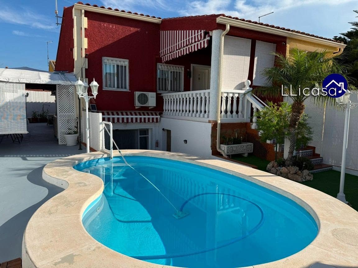 3 sypialnia Dom blizniak na sprzedaż w La Pobla de Vallbona z basenem - 385 000 € (Ref: 9303701)