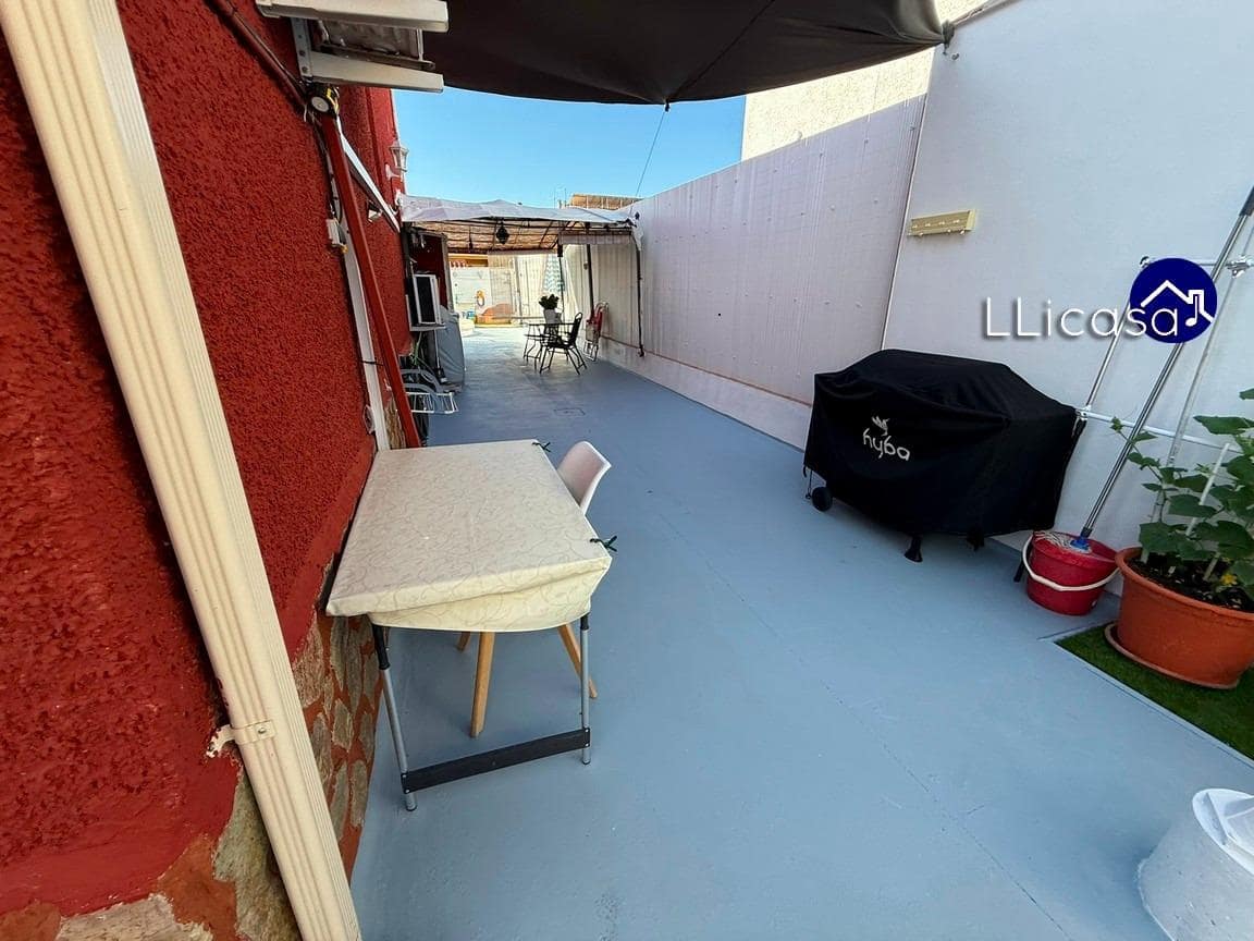 3 sypialnia Dom blizniak na sprzedaż w La Pobla de Vallbona z basenem - 385 000 € (Ref: 9303701)