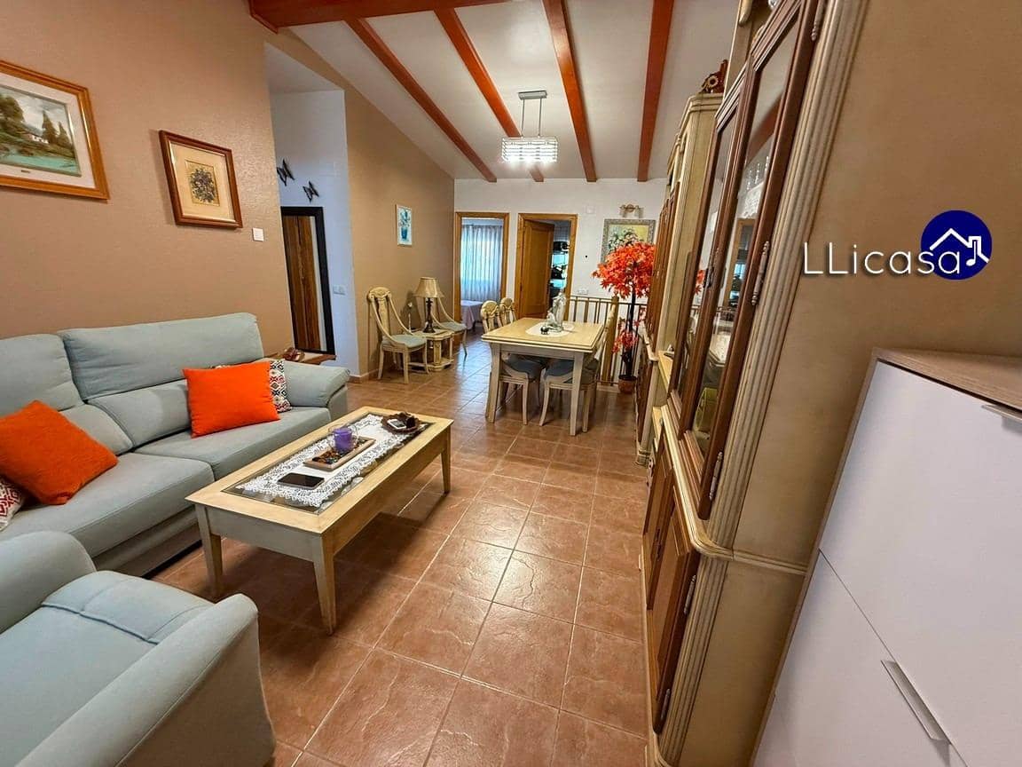 3 sypialnia Dom blizniak na sprzedaż w La Pobla de Vallbona z basenem - 385 000 € (Ref: 9303701)