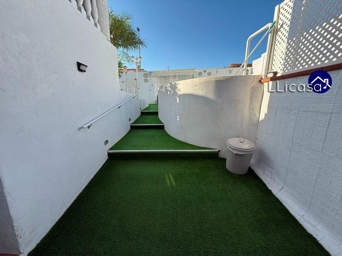 3 sypialnia Dom blizniak na sprzedaż w La Pobla de Vallbona z basenem - 385 000 € (Ref: 9303701)