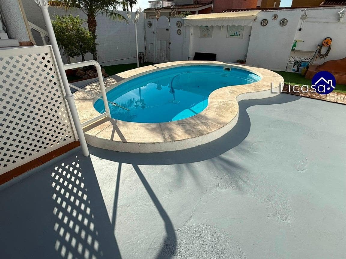 3 sypialnia Dom blizniak na sprzedaż w La Pobla de Vallbona z basenem - 385 000 € (Ref: 9303701)